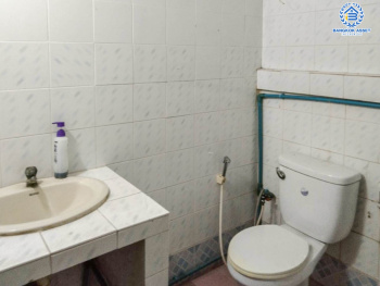 *****บ้านแฝดมือสองนนทบุรี ม.รัตนาธิเบศร์ กาญจนาฯ ติดกับรถไฟฟ้า "สถานีตลาดบางใหญ่" ต่อเติมพร้อมอยู่ เนื้อที่ 80 ตร.ว. ภายในโปร่งกว้าง เป็นสัดส่วน ฟังก์ชัน 7 ห้องนอน 4 ห้องน้ำ จอดรถได้ 6 คัน บนสุดยอดทำเล! เข้า-ออกได้ทั้งทาง ถ.รัตนาธิเบศร์ และ ถ.กาญจนาภิเษก ใกล้จุดขึ้น-ลงรถประจำทางหลายสาย